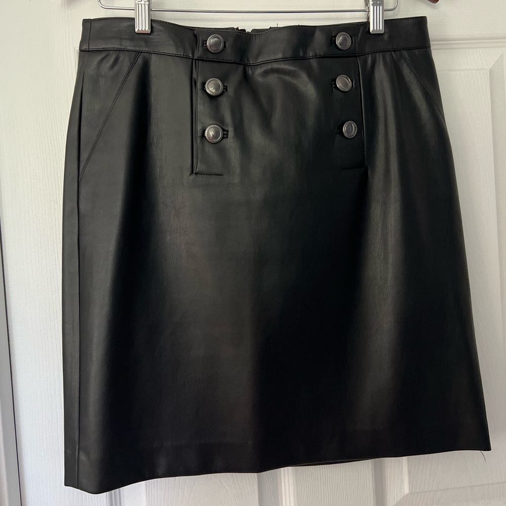 Black leather skirt with dual button sides